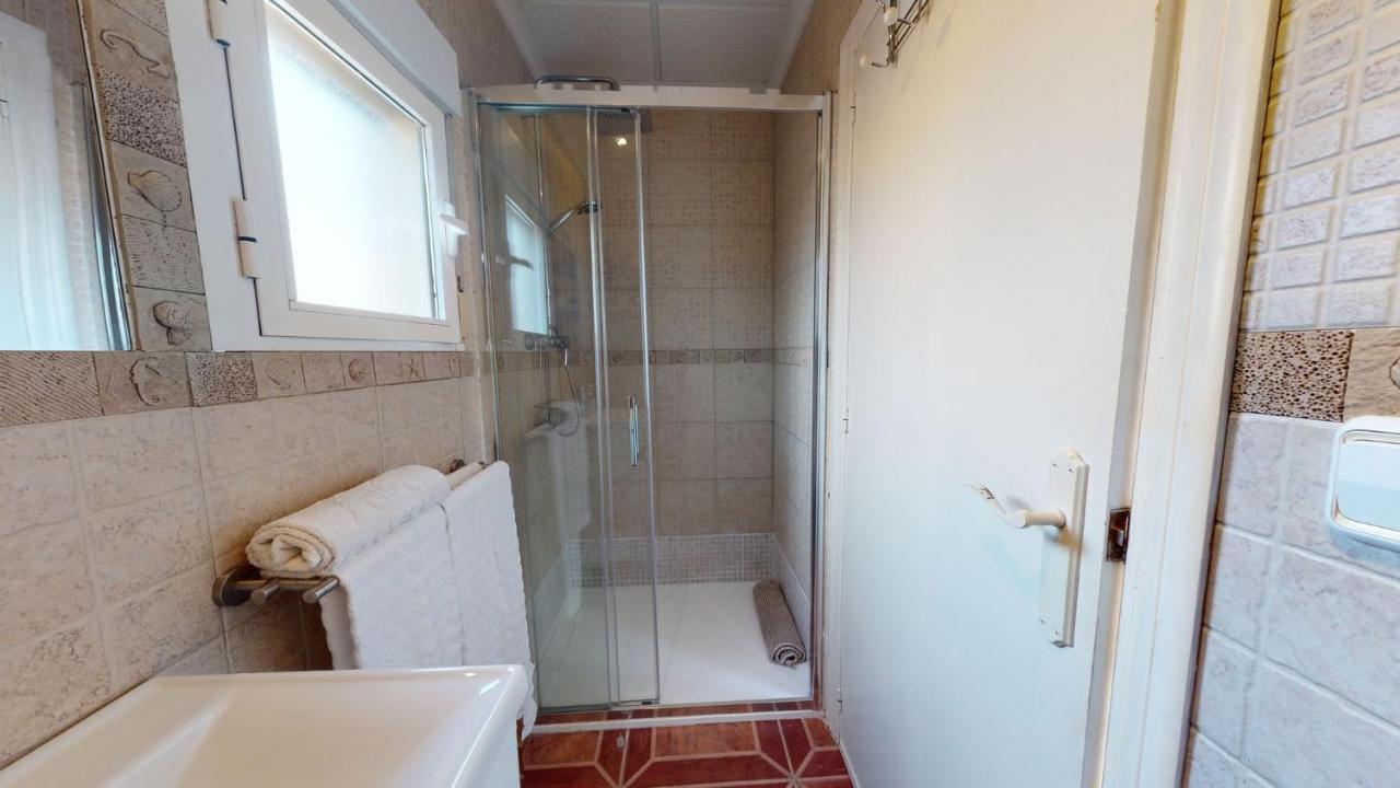 Estudio En La Playa Con Spa Opcional กราน อาลากันต์ ภายนอก รูปภาพ